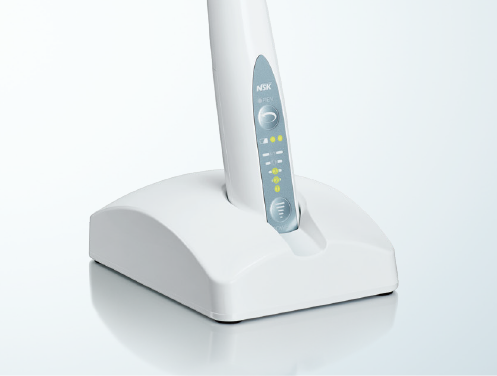 The cordless handpiece guarantees total freedom of movement.
